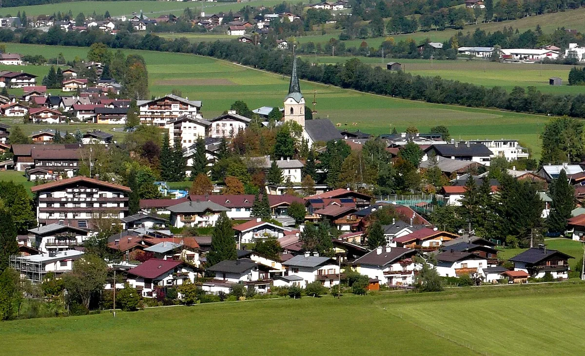 Erpfendorf, Autriche. Photo : -- HellasX 08:25, 22 September 2007 (UTC) (CC BY-SA 3.0) ; redimensionnée et convertie en WebP.