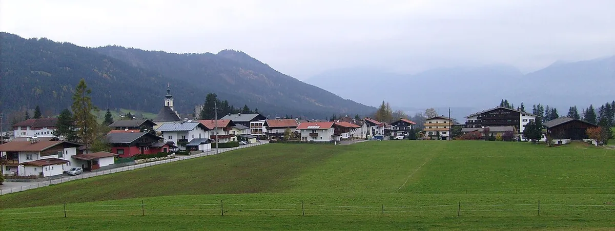 Itter, Autriche. Photo : Felix König (CC BY-SA 3.0) ; redimensionnée et convertie en WebP.