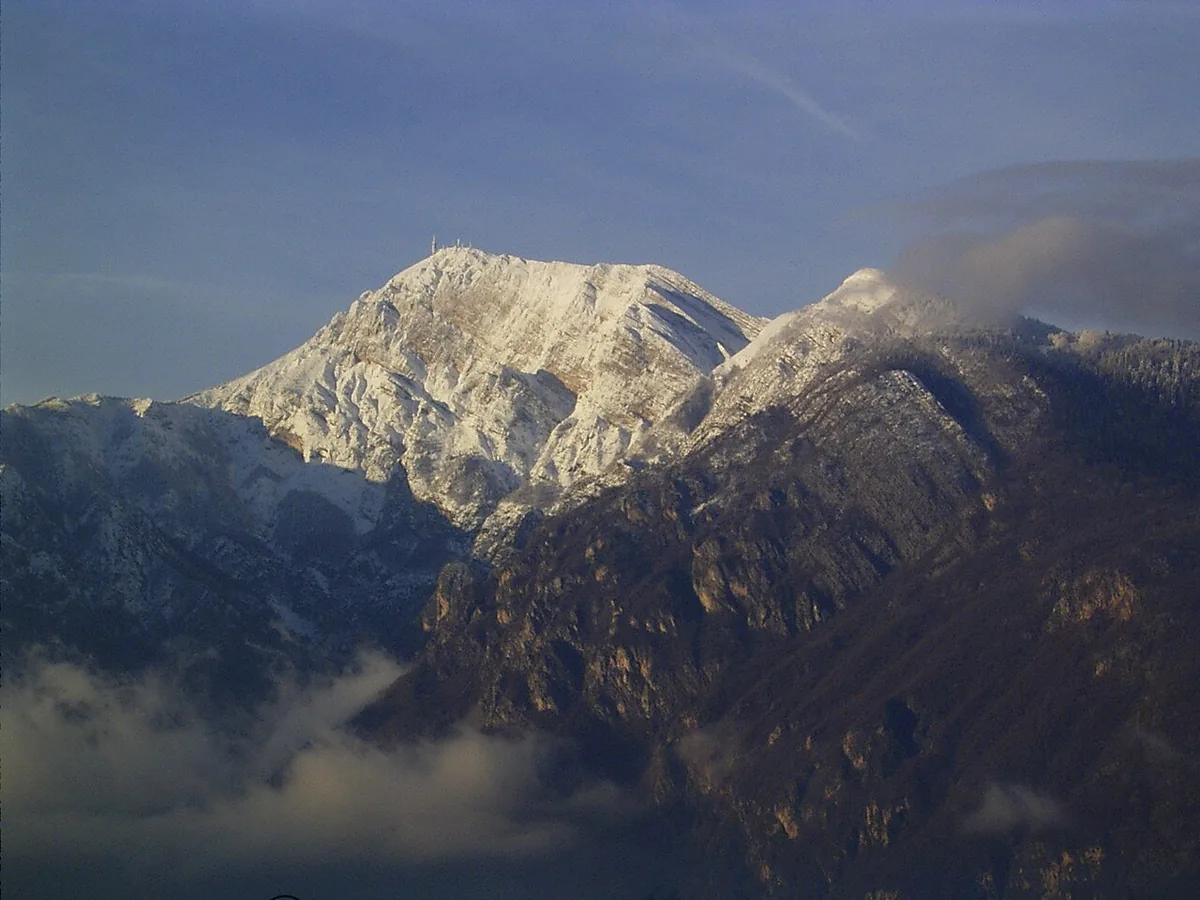 Monte Bondone, Italie. Photo : Ronchet (CC BY-SA 3.0) ; redimensionnée et convertie en WebP.