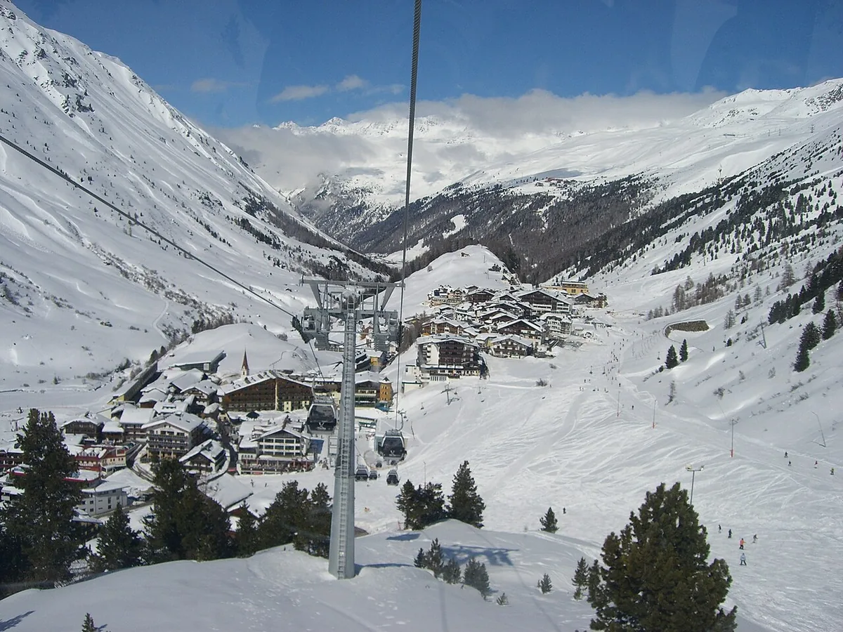 Obergurgl, Autriche. Photo : Suppengrün (Public domain) ; redimensionnée et convertie en WebP.