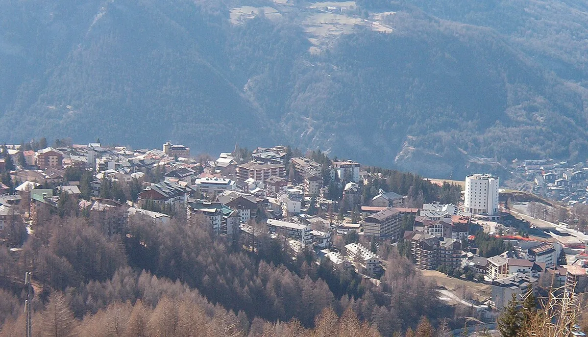 Sauze d'Oulx, Italie. Photo : Franco56 (CC BY-SA 3.0) ; redimensionnée et convertie en WebP.